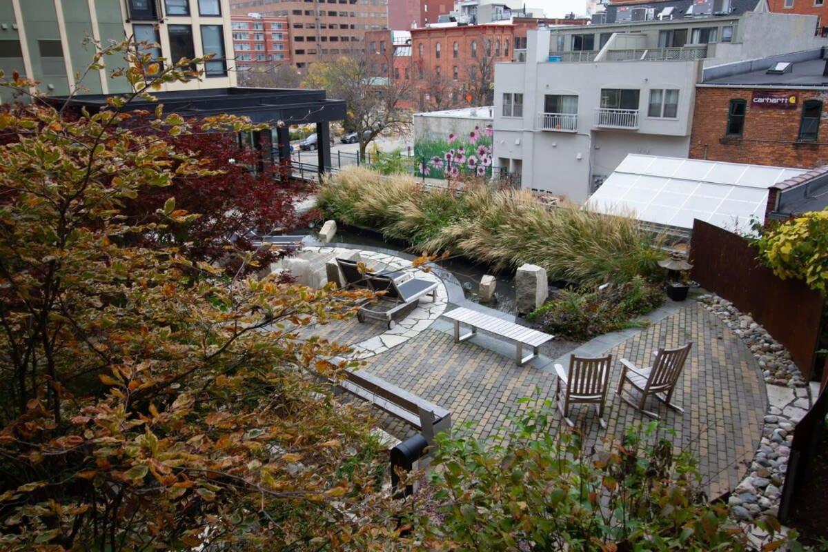 Downtown Ann Arbor 2 King Bed Balcony Apartment Esterno foto